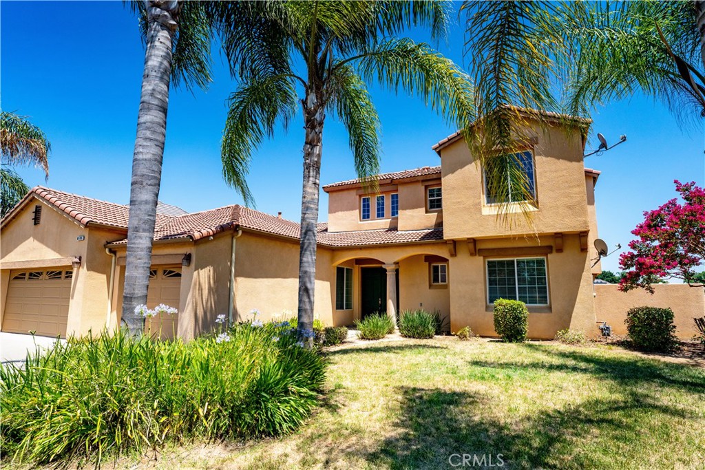 8185 Lakeshore Dr, Chowchilla, CA 93610
