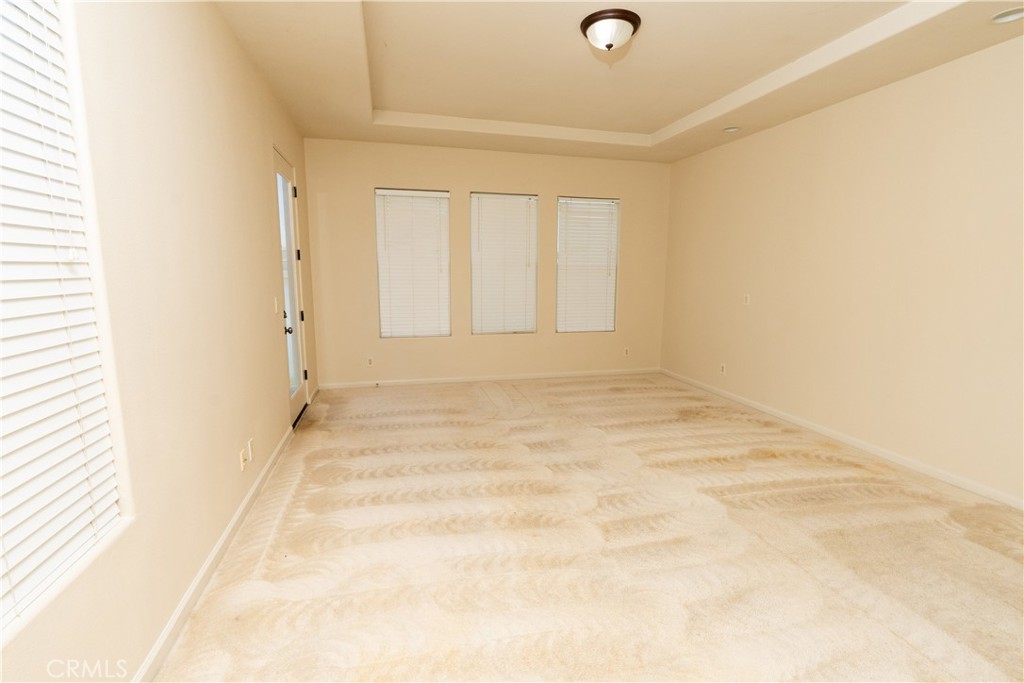 8185 Lakeshore Dr, Chowchilla, CA 93610