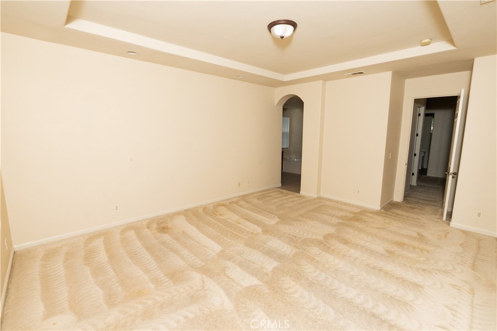 8185 Lakeshore Dr, Chowchilla, CA 93610