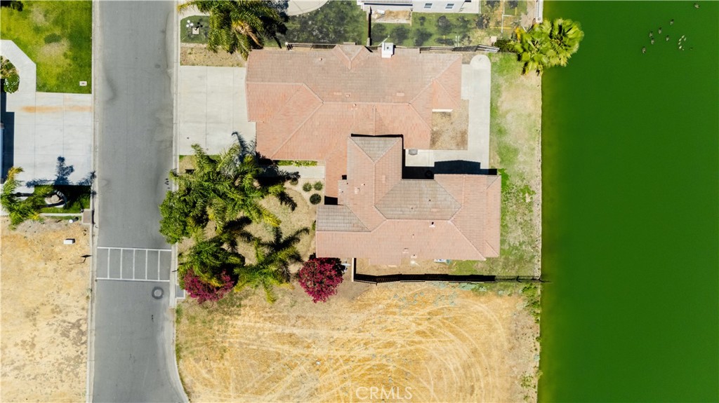 8185 Lakeshore Dr, Chowchilla, CA 93610