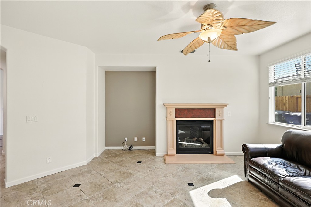 14510 Spyglass Cir, Chowchilla, CA 93610