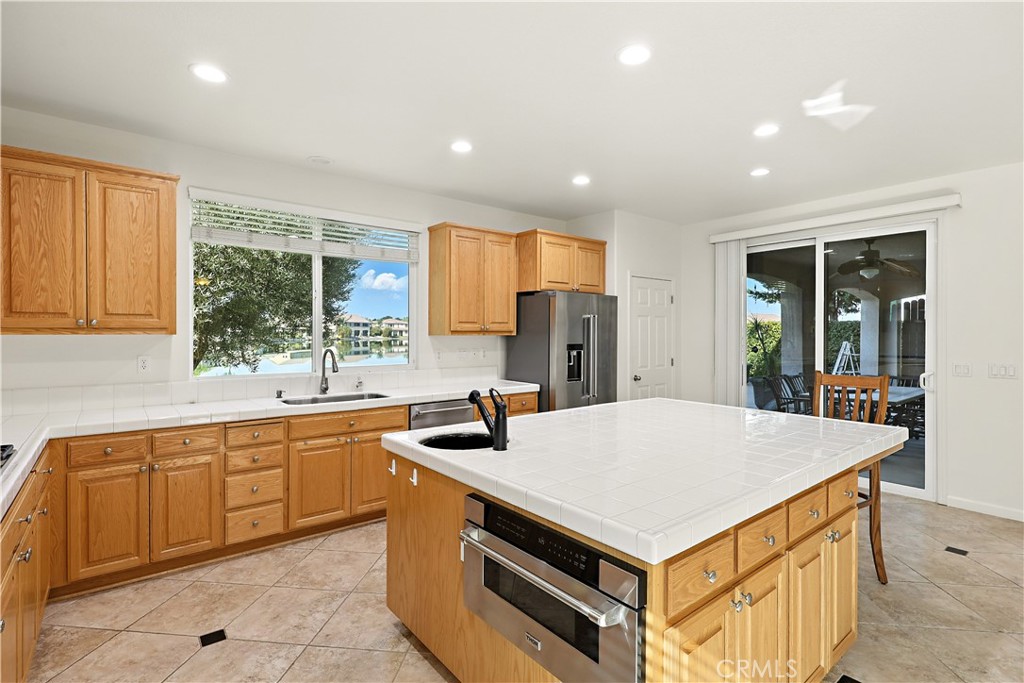 14510 Spyglass Cir, Chowchilla, CA 93610