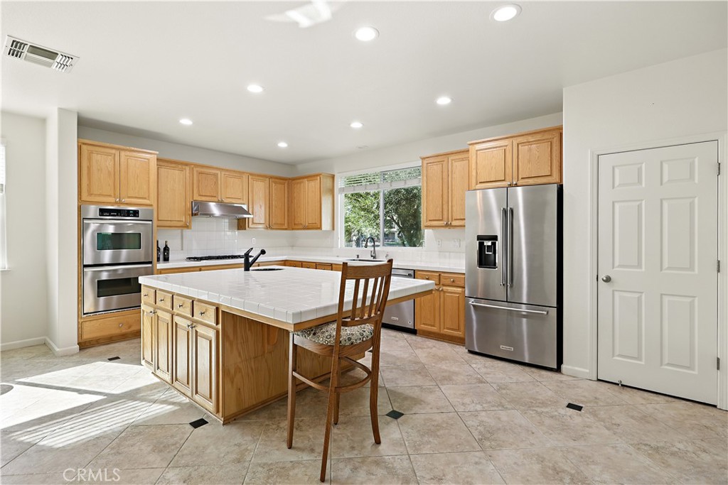 14510 Spyglass Cir, Chowchilla, CA 93610