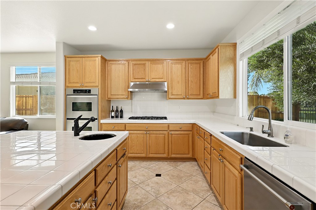 14510 Spyglass Cir, Chowchilla, CA 93610