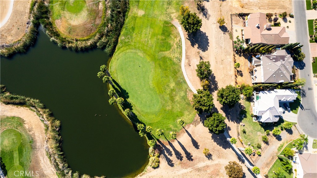 8360 Lakeshore Dr, Chowchilla, CA 93610