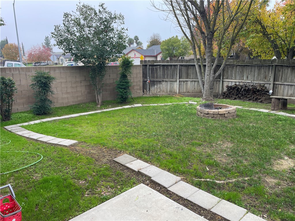 2103 Kennedy Ct, Chowchilla, CA 93610