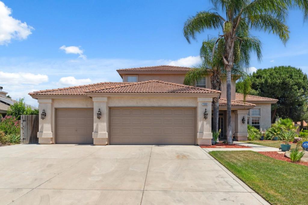 7355 Edgewater St, Chowchilla, CA 93610