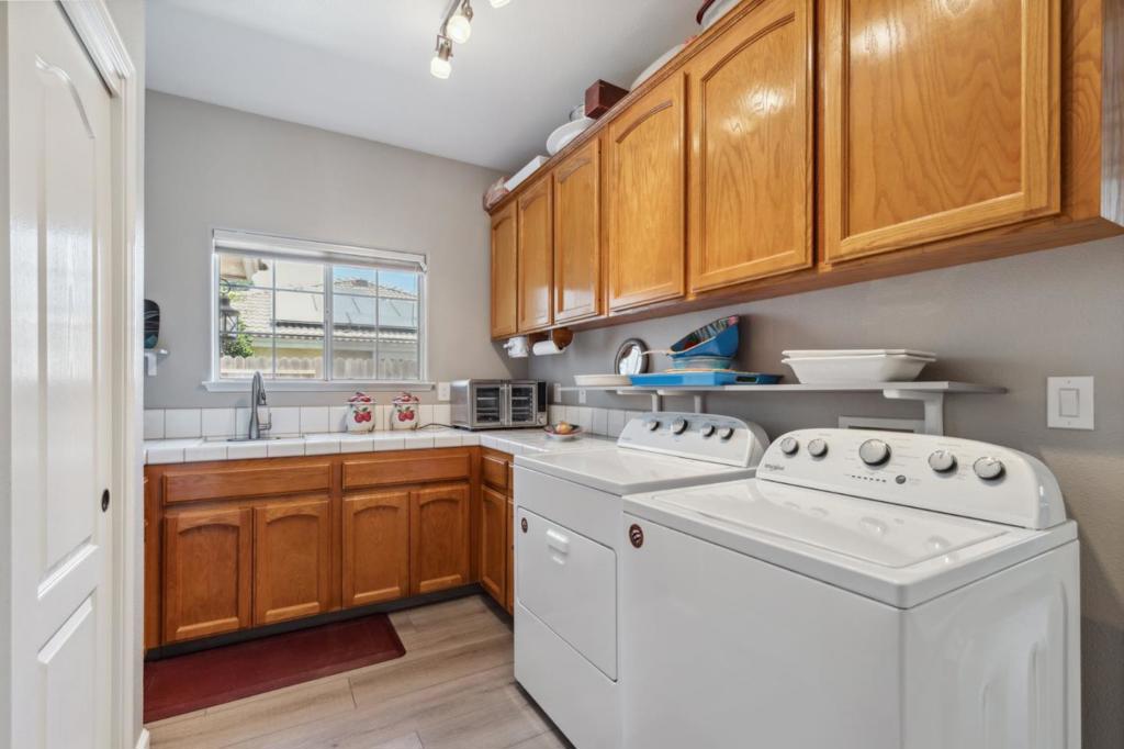 7355 Edgewater St, Chowchilla, CA 93610
