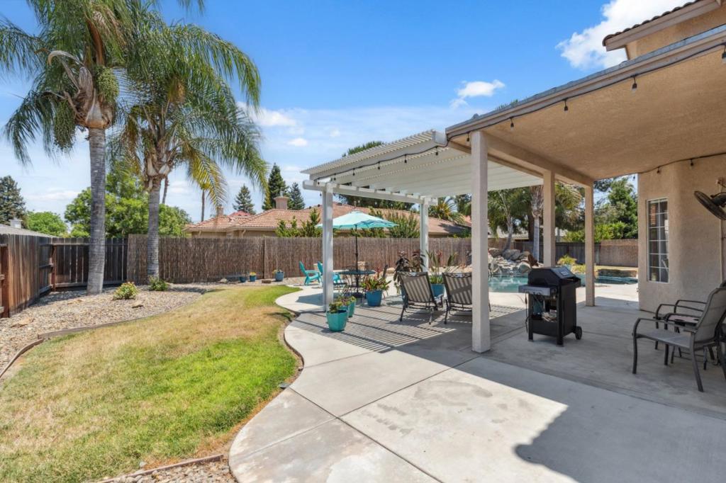 7355 Edgewater St, Chowchilla, CA 93610