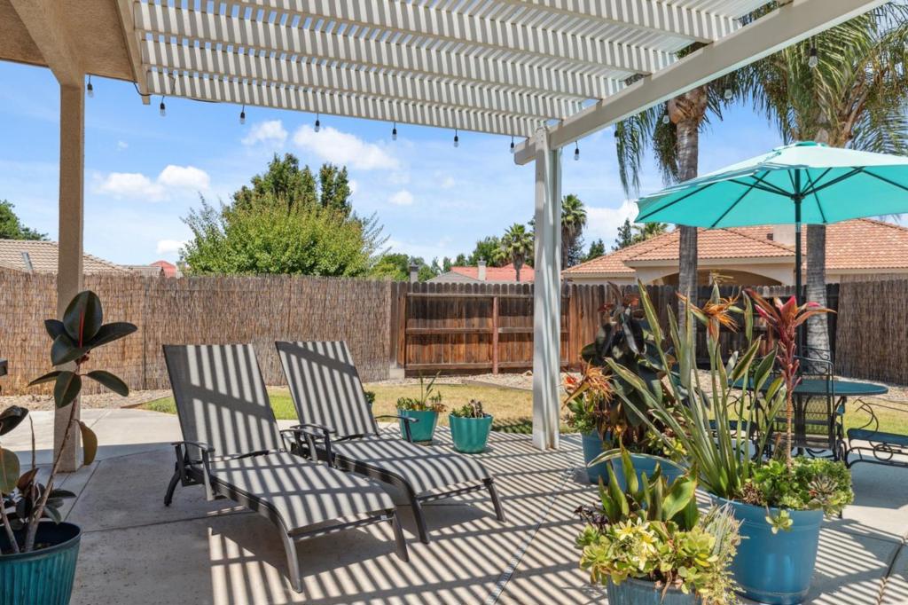 7355 Edgewater St, Chowchilla, CA 93610