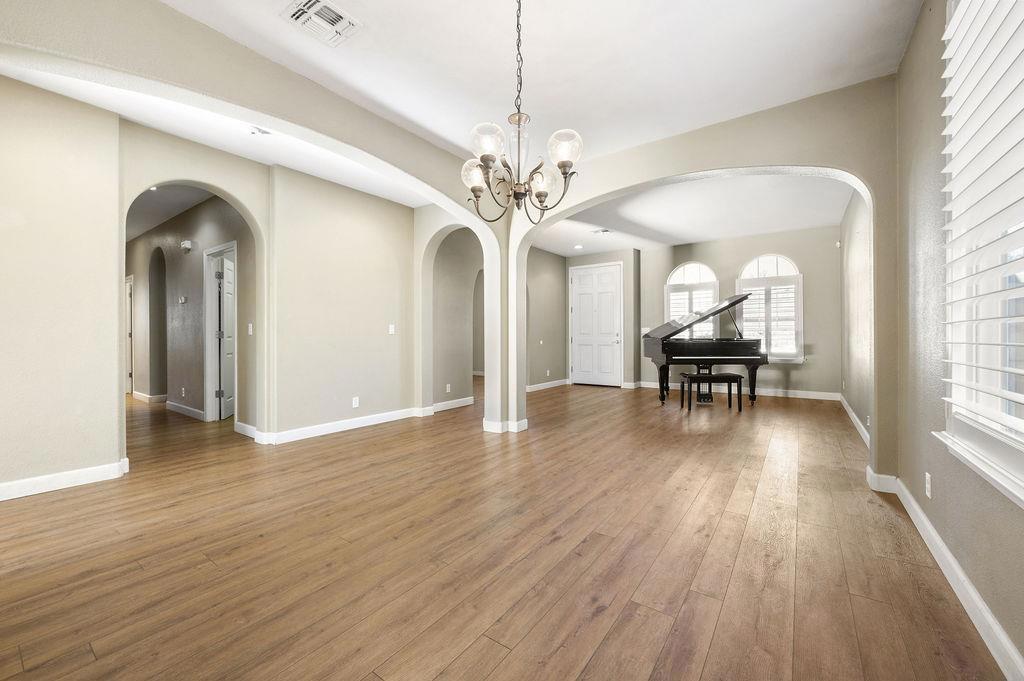 11447 Mirage Dr, Chowchilla, CA 93610