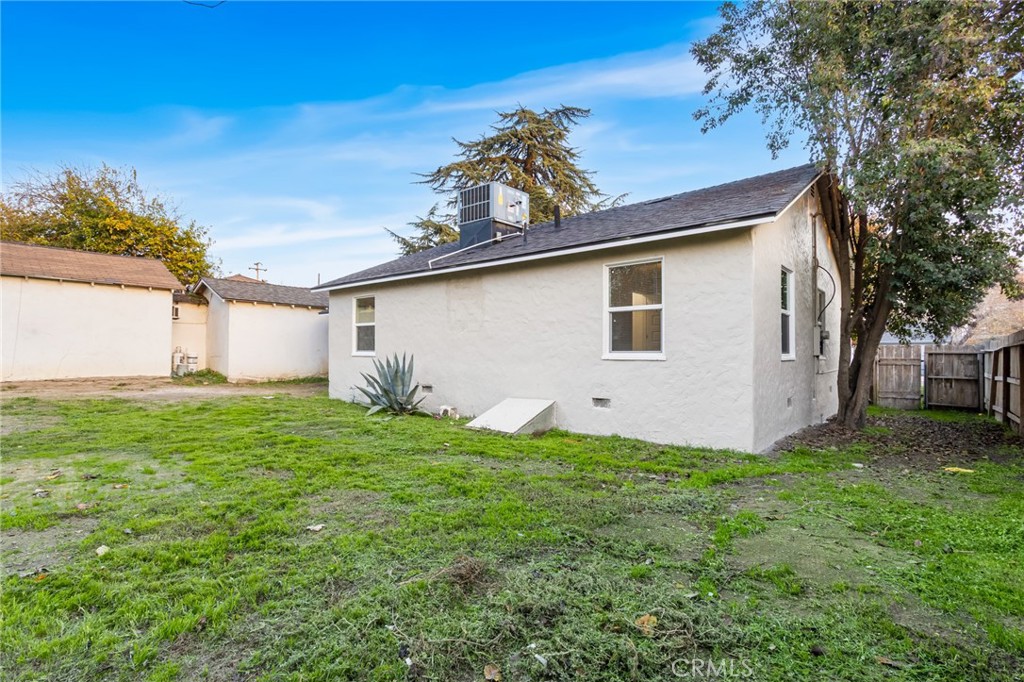 212 Sonoma Ave, Chowchilla, CA 93610