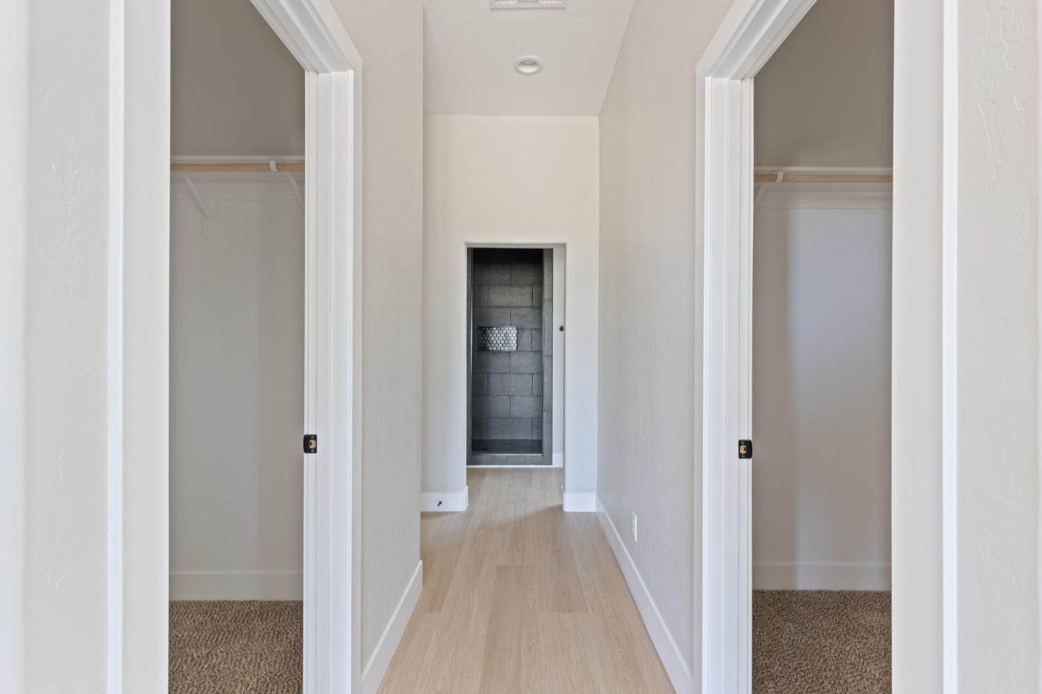 8440 Lake Shore Dr, Chowchilla, CA 93610