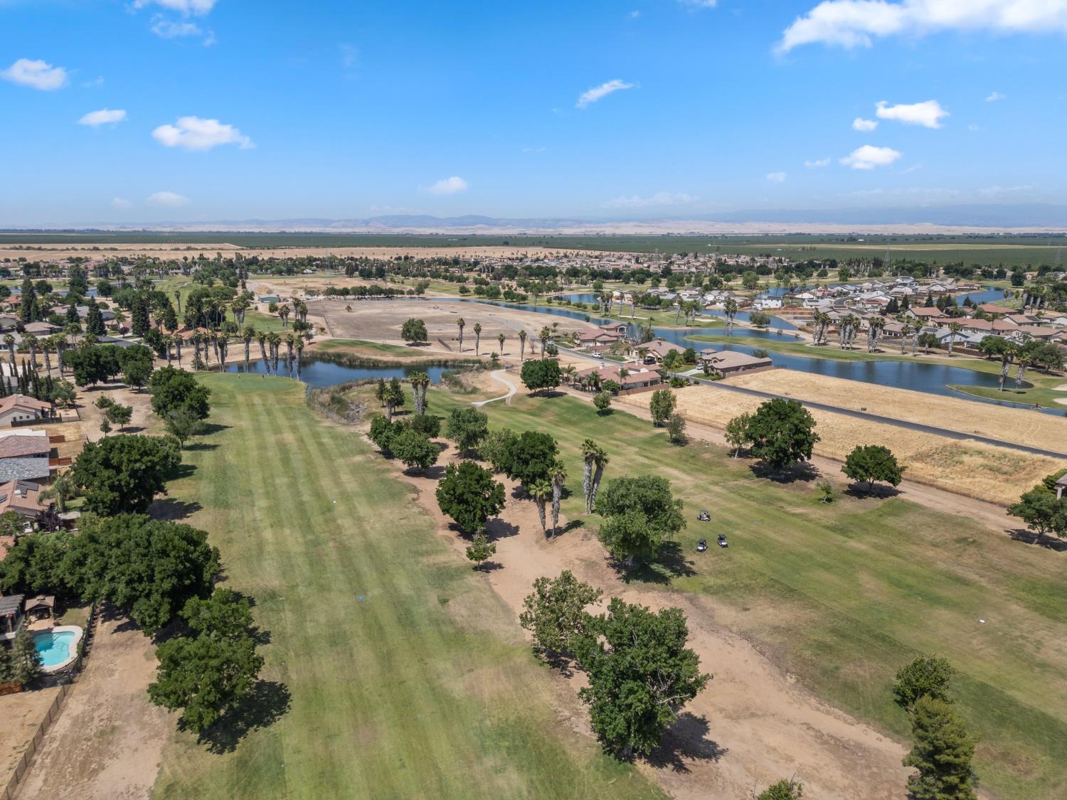 8440 Lake Shore Dr, Chowchilla, CA 93610