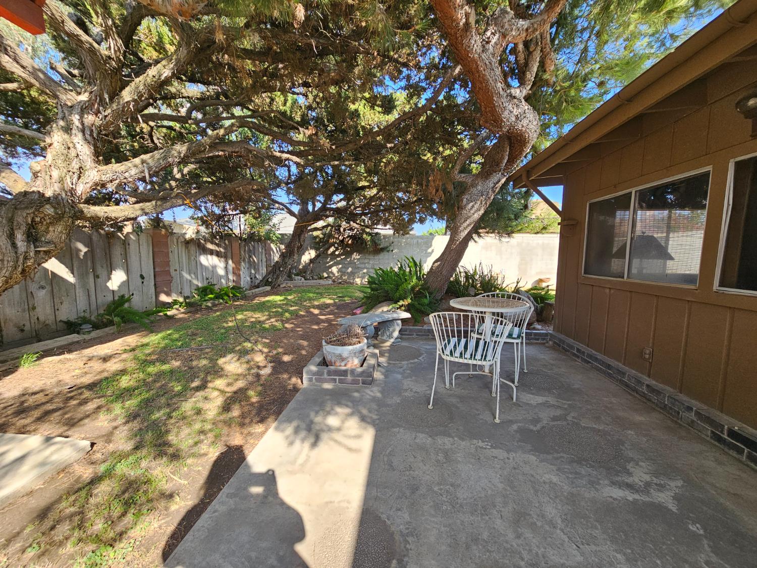 1 Adams Dr, Chowchilla, CA 93610