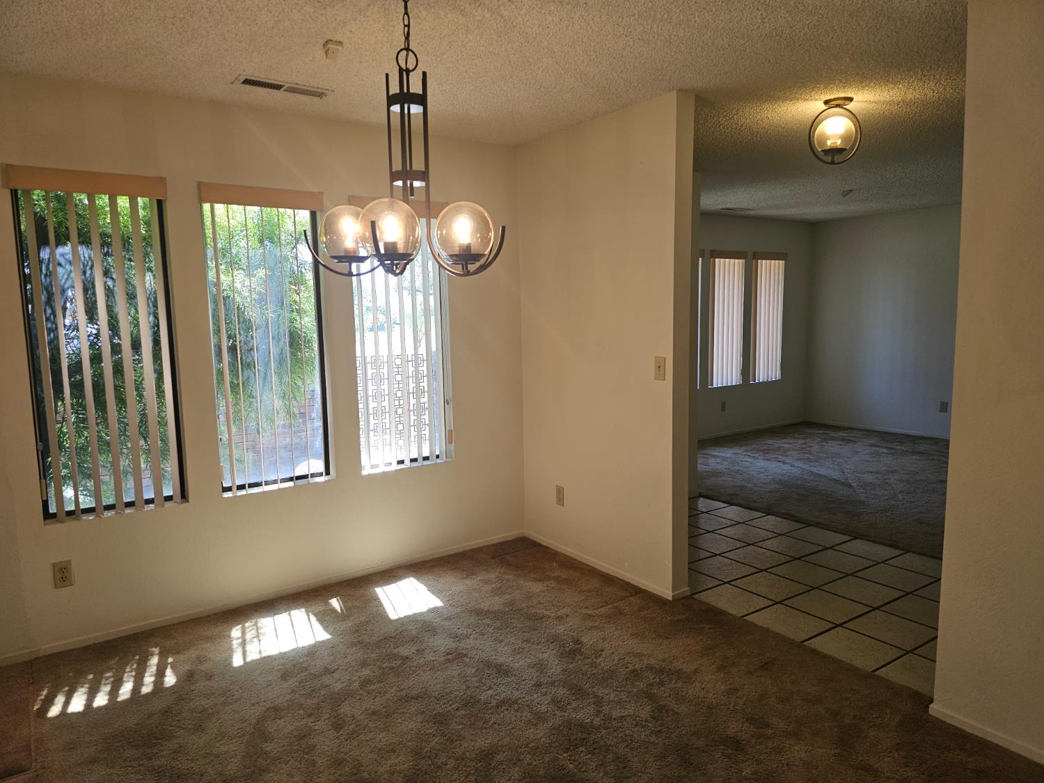 1 Adams Dr, Chowchilla, CA 93610