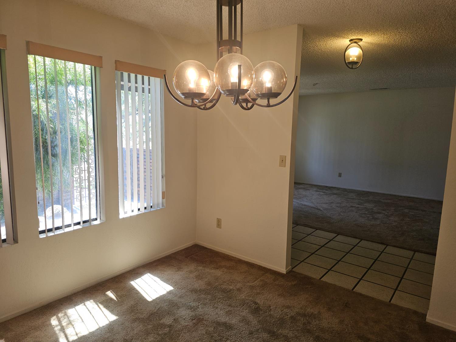 1 Adams Dr, Chowchilla, CA 93610