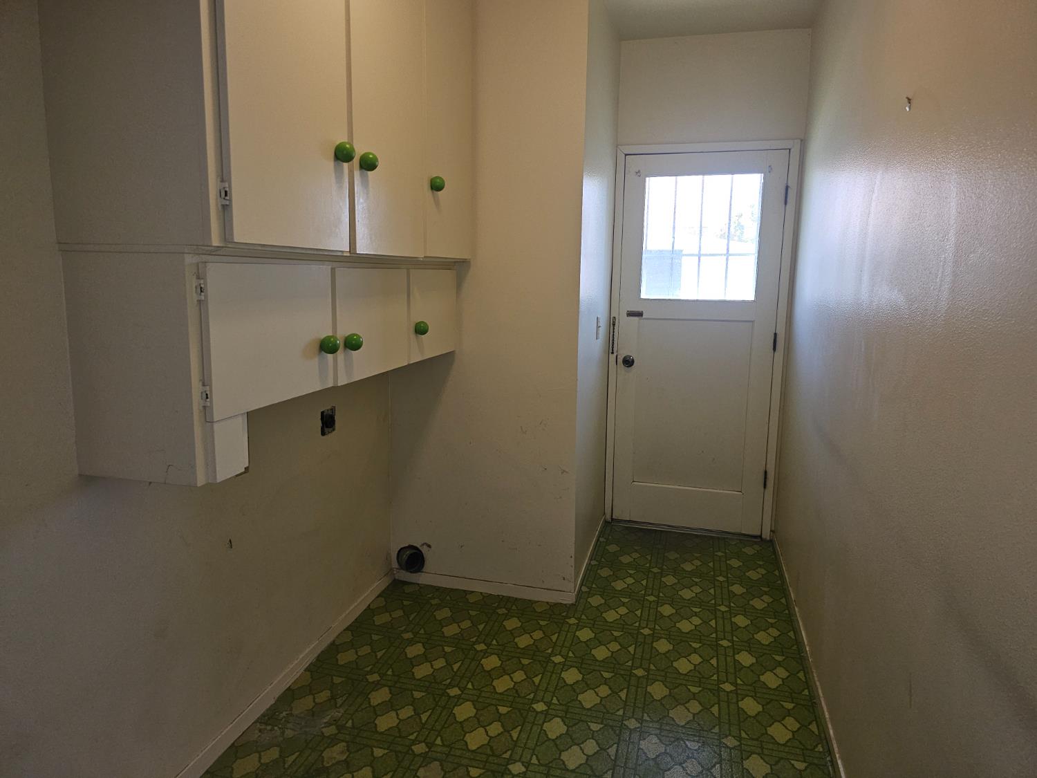 1 Adams Dr, Chowchilla, CA 93610