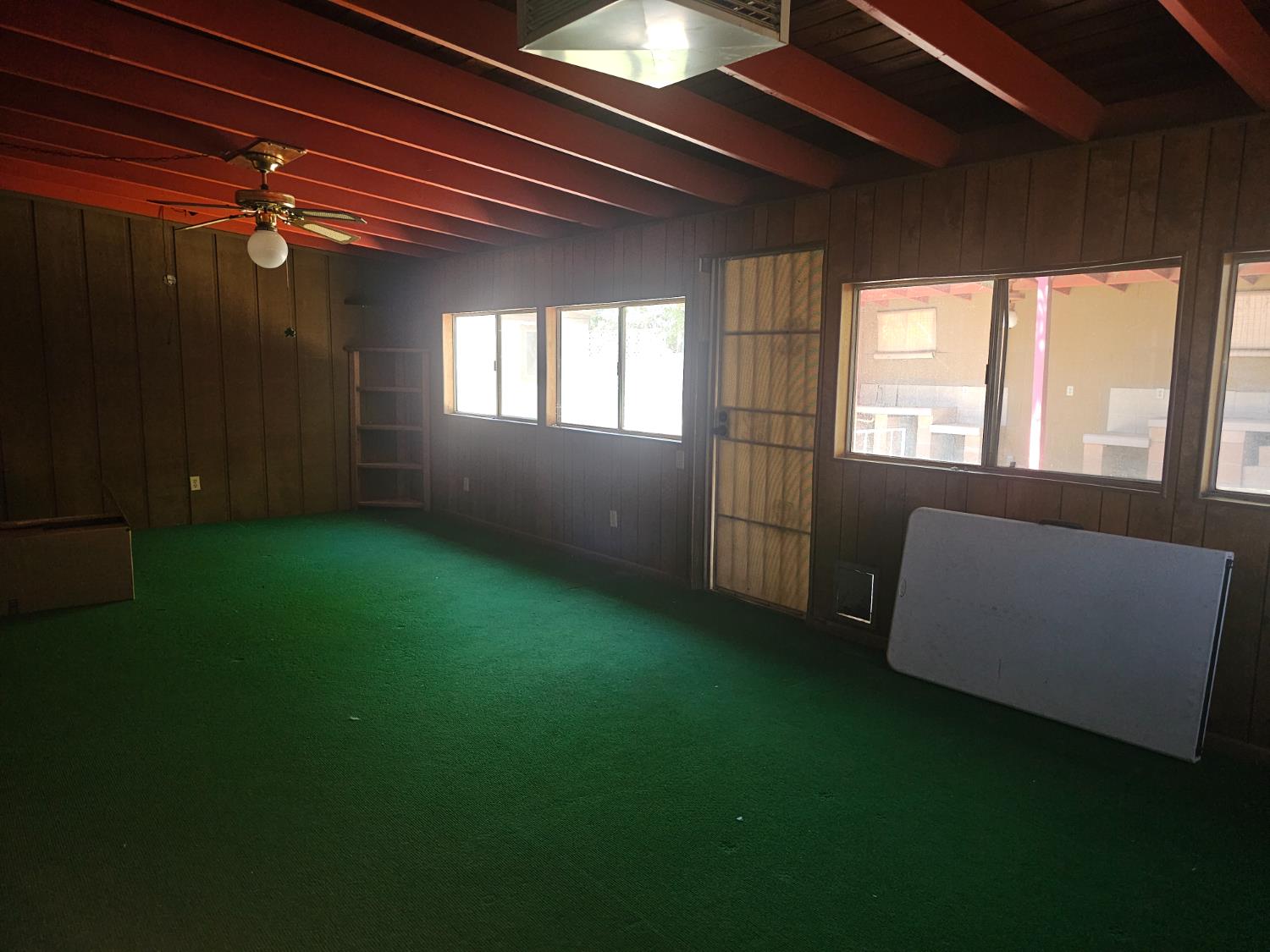 1 Adams Dr, Chowchilla, CA 93610