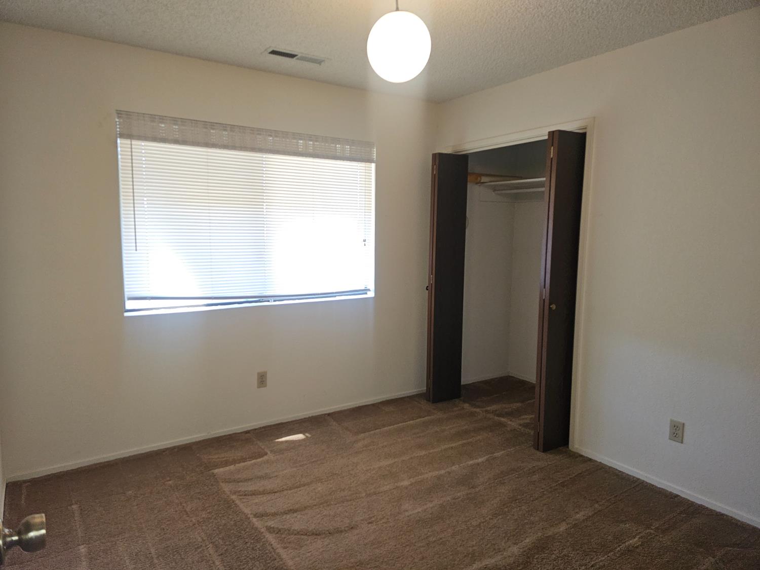 1 Adams Dr, Chowchilla, CA 93610