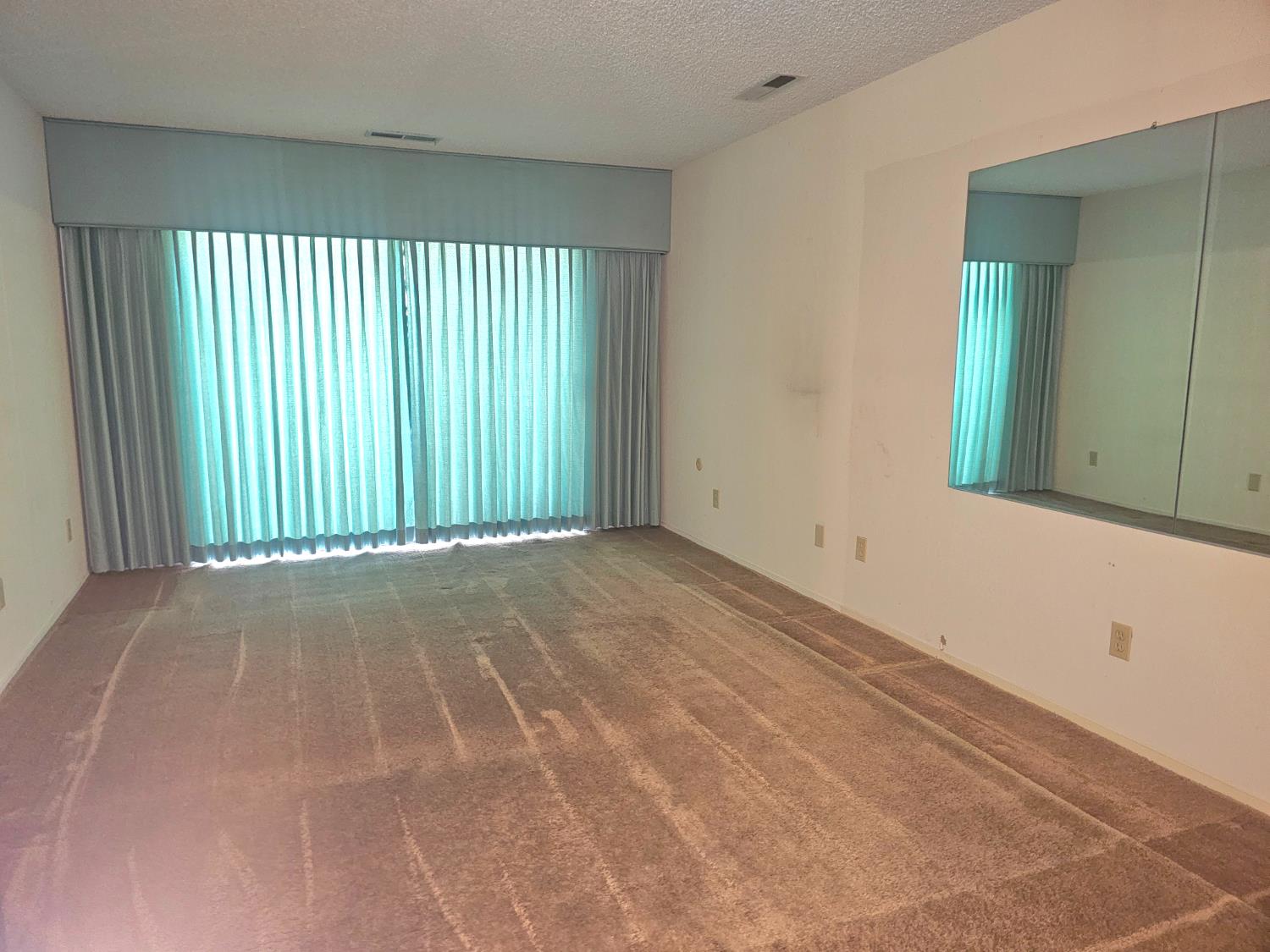 1 Adams Dr, Chowchilla, CA 93610