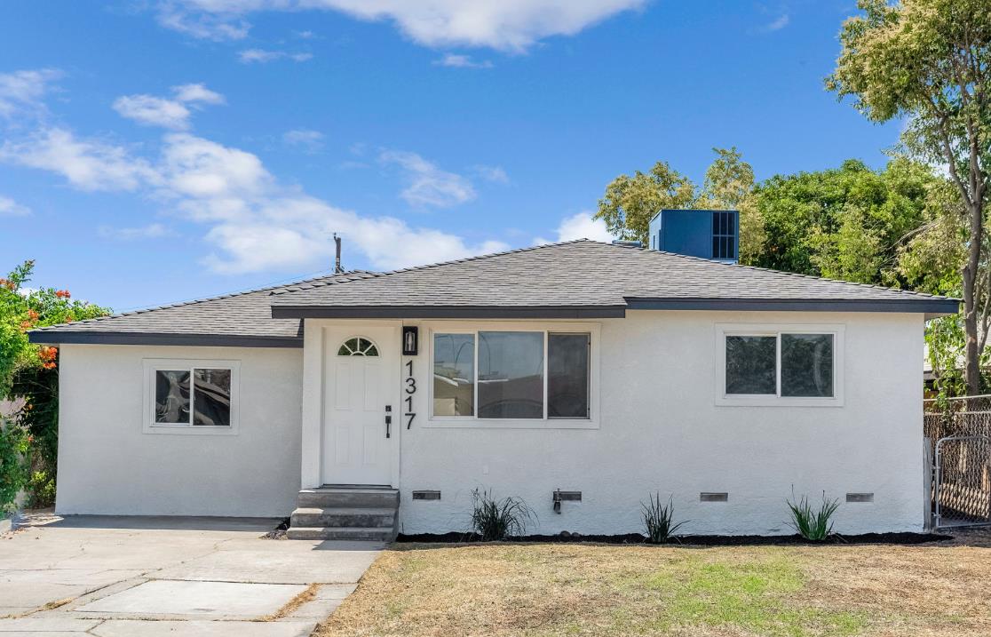 1317 Trinity Ave, Chowchilla, CA 93610