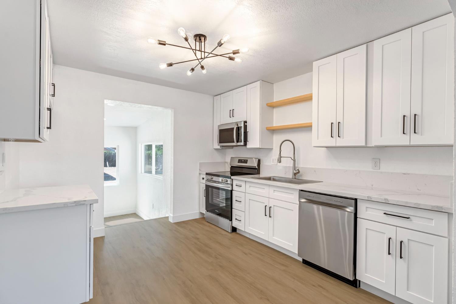 1317 Trinity Ave, Chowchilla, CA 93610
