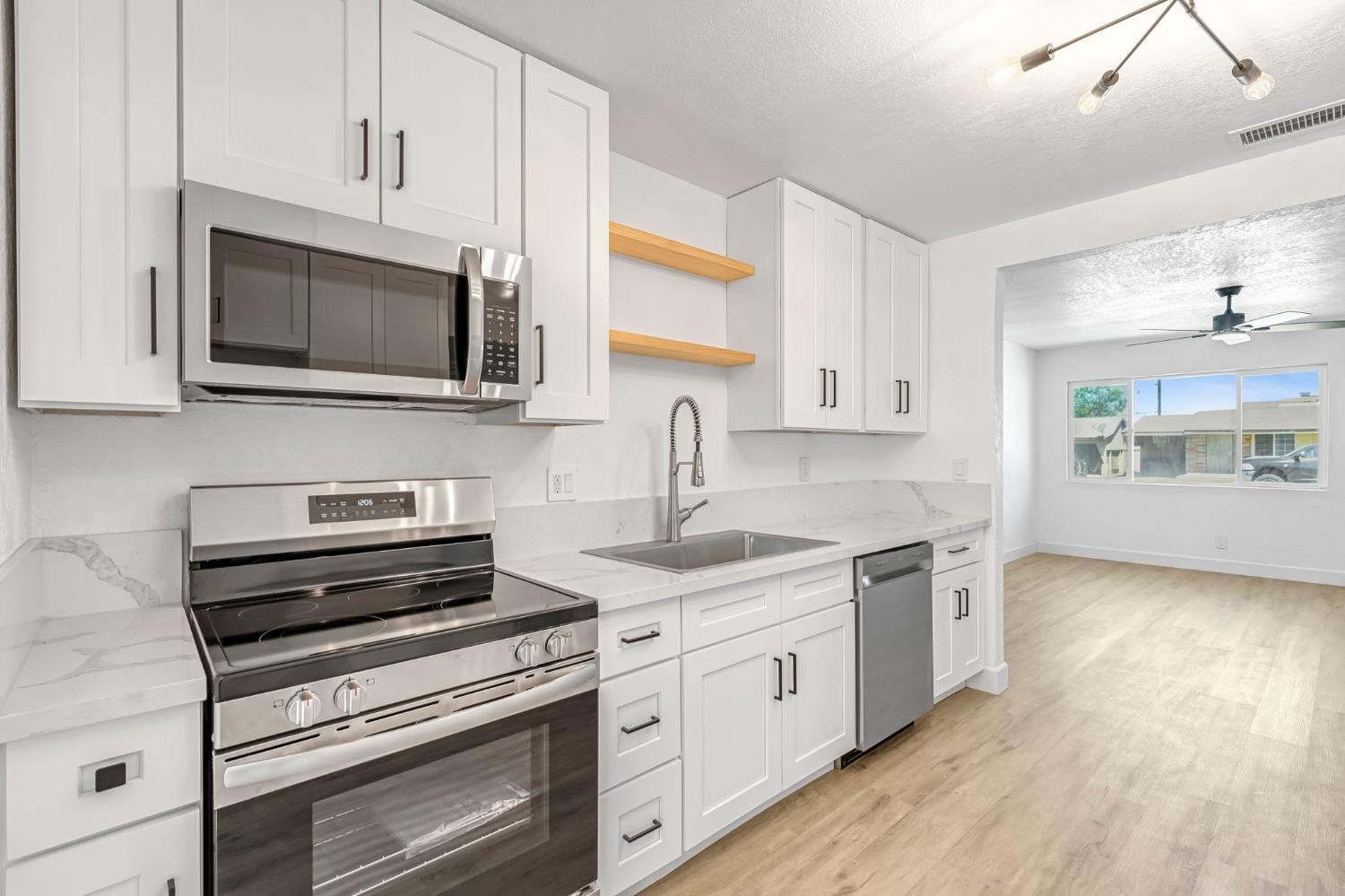 1317 Trinity Ave, Chowchilla, CA 93610