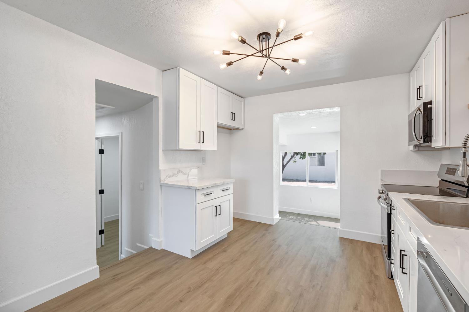 1317 Trinity Ave, Chowchilla, CA 93610