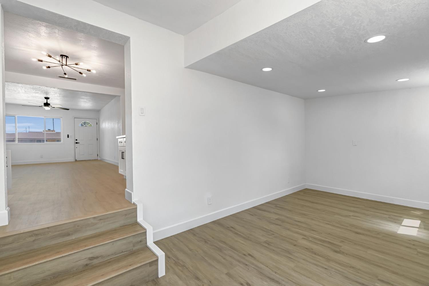 1317 Trinity Ave, Chowchilla, CA 93610
