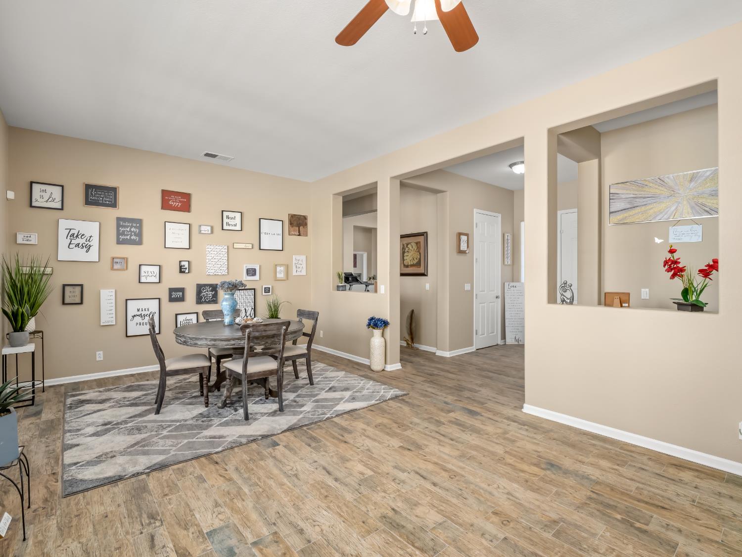 14335 Spyglass Cir, Chowchilla, CA 93610