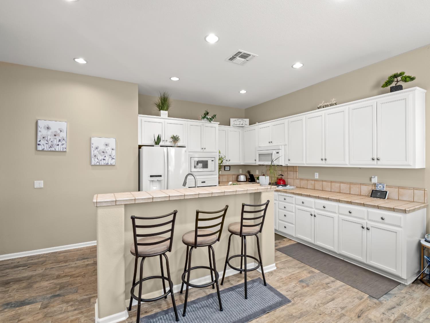 14335 Spyglass Cir, Chowchilla, CA 93610