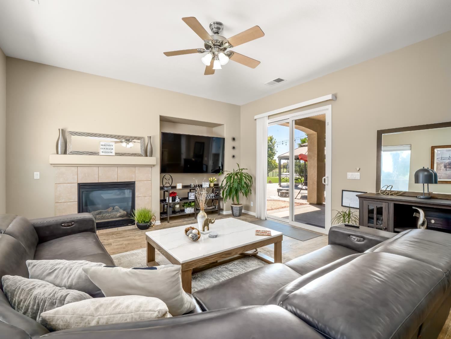 14335 Spyglass Cir, Chowchilla, CA 93610