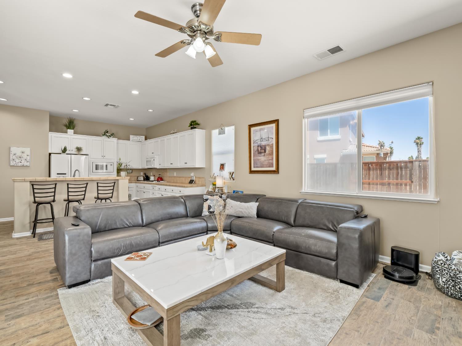 14335 Spyglass Cir, Chowchilla, CA 93610