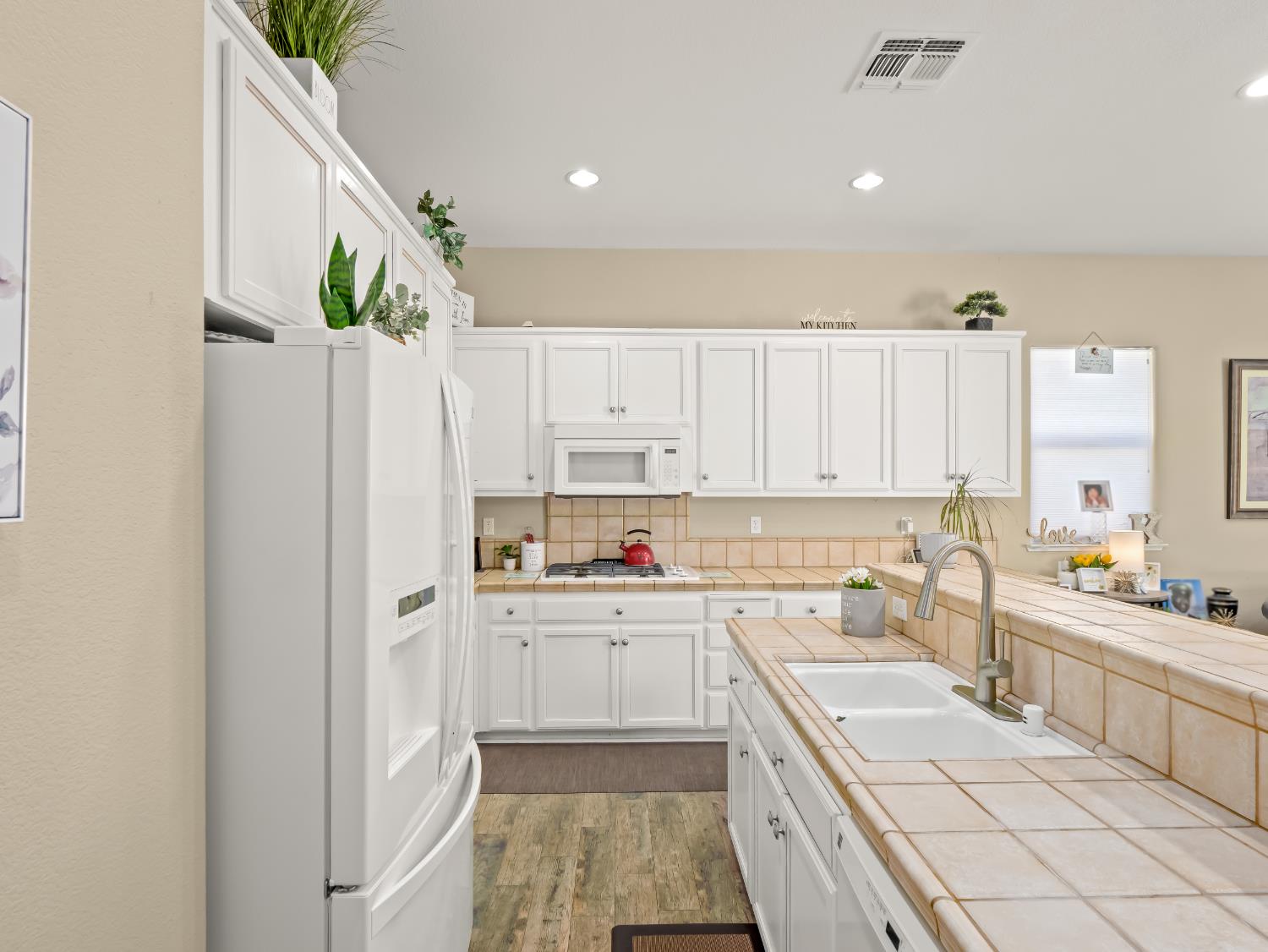14335 Spyglass Cir, Chowchilla, CA 93610