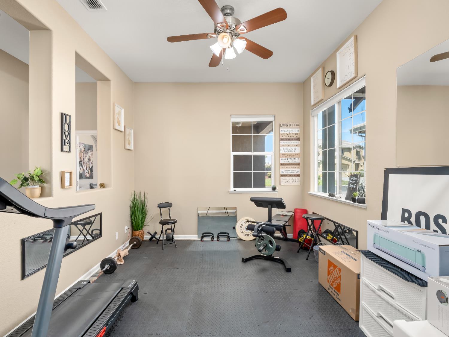 14335 Spyglass Cir, Chowchilla, CA 93610