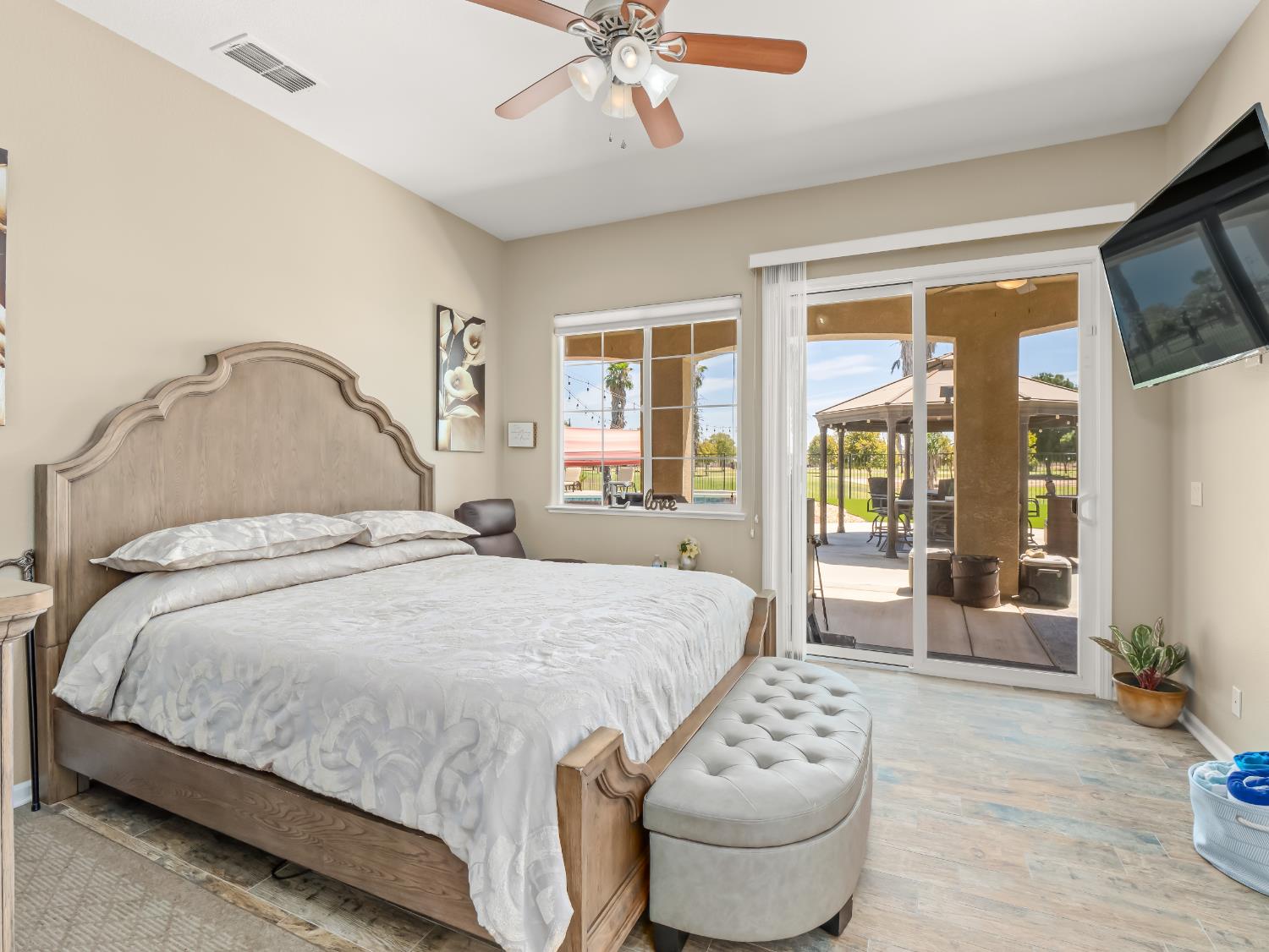 14335 Spyglass Cir, Chowchilla, CA 93610