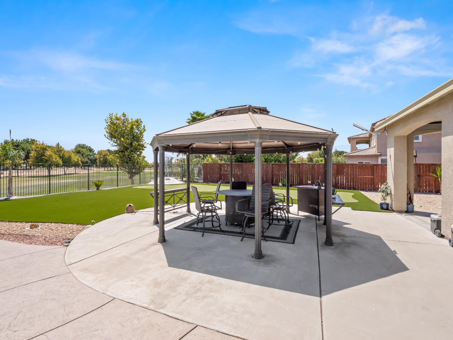14335 Spyglass Cir, Chowchilla, CA 93610