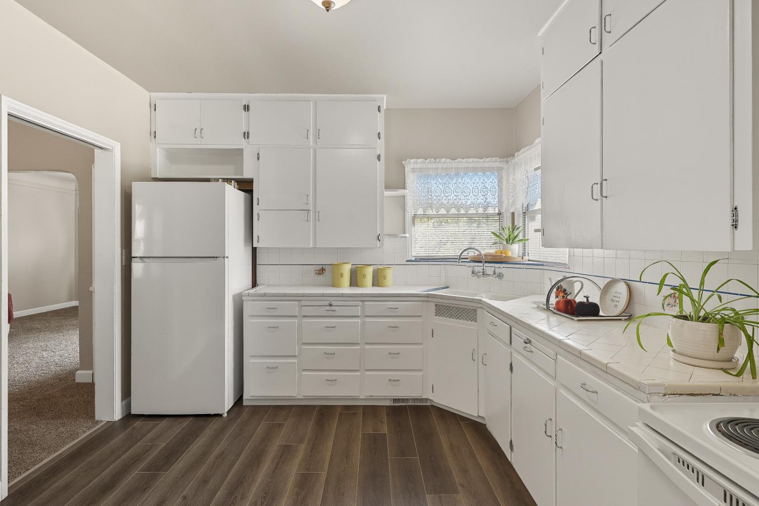881 Gill Way, Chowchilla, CA 93610