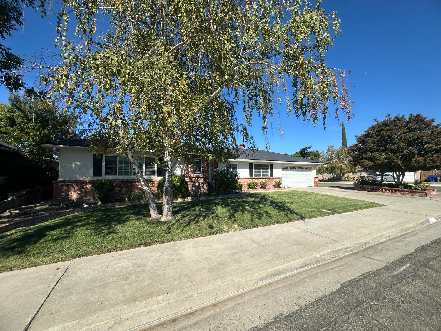 1564 Roosevelt Dr, Chowchilla, CA 93610