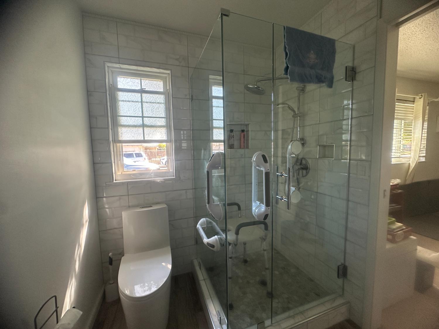 1564 Roosevelt Dr, Chowchilla, CA 93610