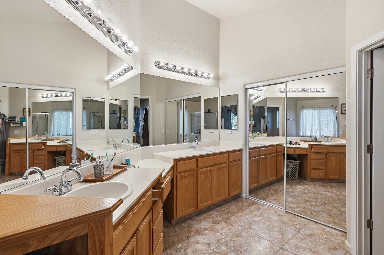 510 Parkridge Dr, Chowchilla, CA 93610