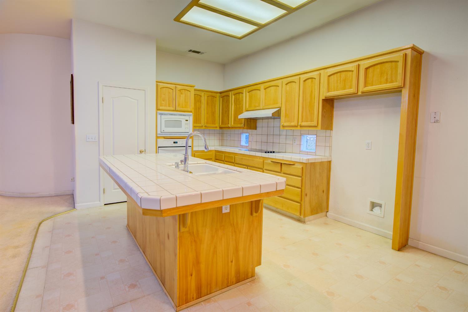 4115 Bella Vista St, Chowchilla, CA 93610