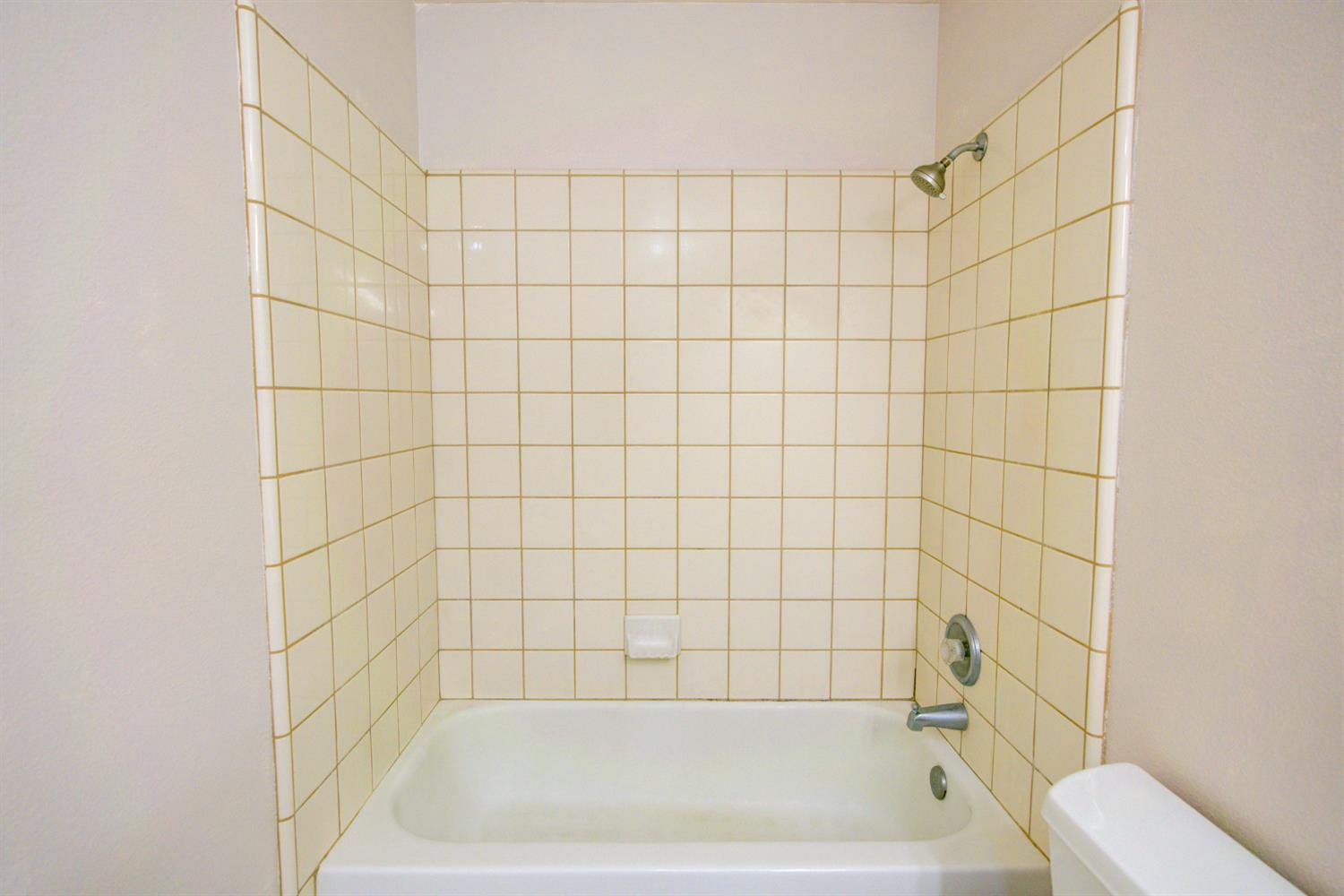 4115 Bella Vista St, Chowchilla, CA 93610