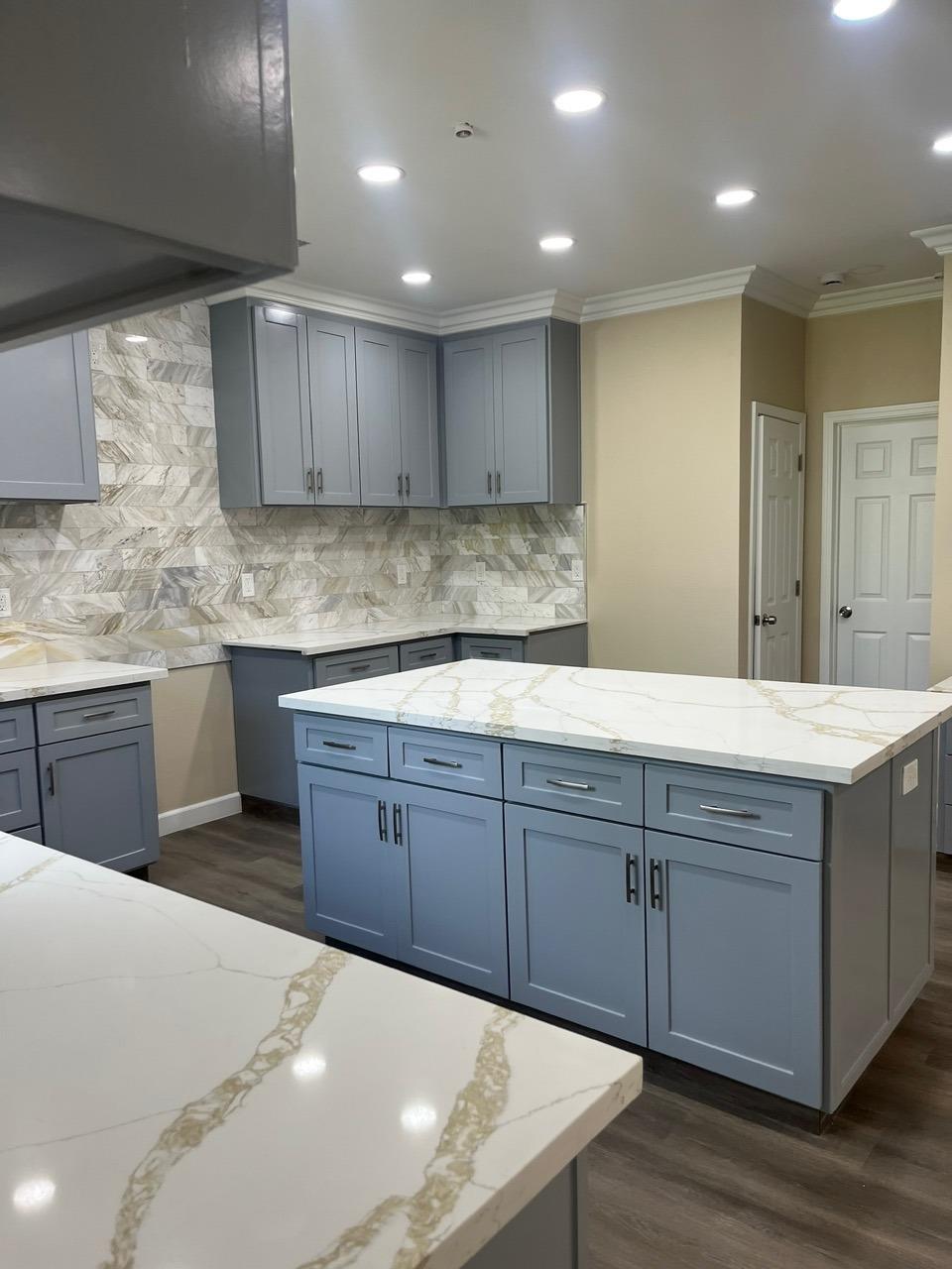 8230 Lake Shore Dr, Chowchilla, CA 93610